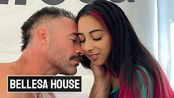 لقاء عاطفي بين كيارا وتشارلز في سلسلة House