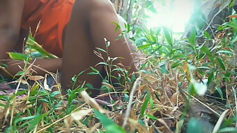 Sexo Adolescente Con Una Chica India De 18 Años En Sri Lanka